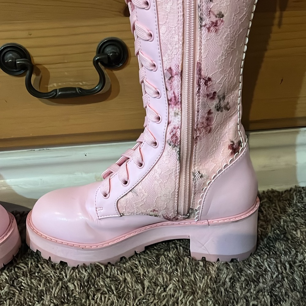 Sugar Thrillz Dolls Kill ON THE VINE FLORAL LACE KNEE HIGH COMBAT BOOTS - Picture 10 of 12